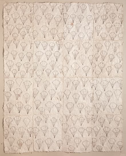신경희, 화해할 수 없는 난제들 – 기억, 1995, 수제 종이에 혼합매체, 194x154cm