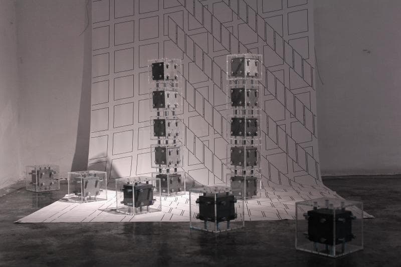 김승현, 도시창조계획, 가변설치, 시멘트, 아크릴, 스테인레스 파이프, 폴리에스터, 2017-2018