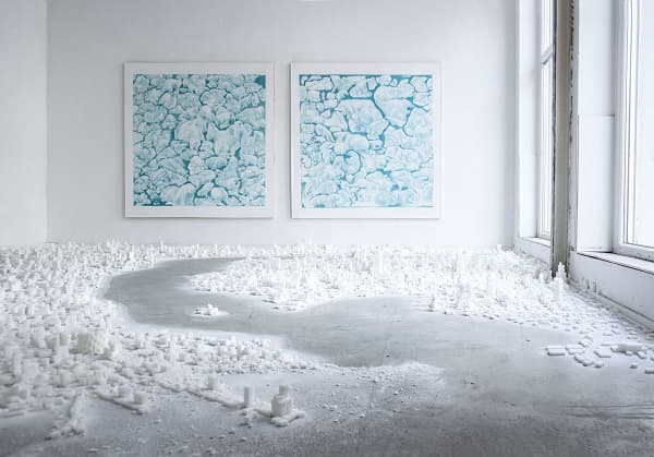 최은철,<Sugarcity>, 각설탕, 480 X 480 X 30 cm (가변설치), 2016 / <crack>, colorpencil, 150 X 150, 2016/17