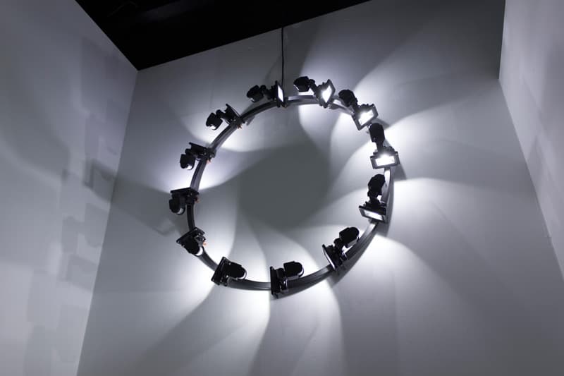 크리스 쉔 Chris Shen, «루메(자동) Lume(Auto)», 백남준아트센터 1층 메자닌 전시 전경