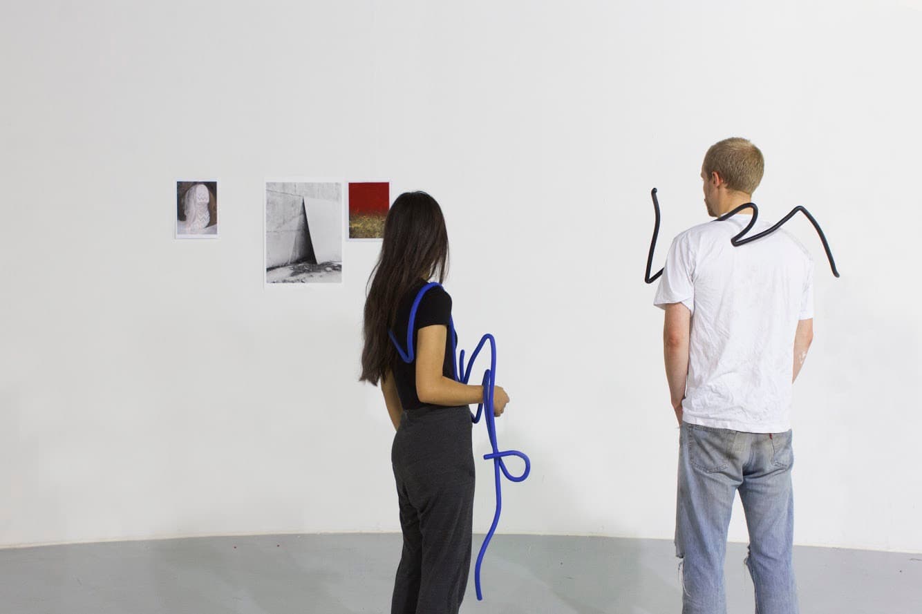 이미래, ‹스크리블 캐리어즈› 철 선에 페인트, 50–200cm, 2017 이미지제공 : 한국문화예술위원회