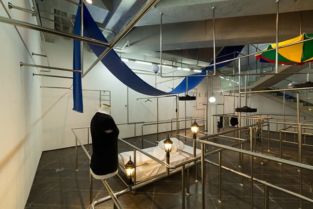In Transit, 혼합재료, 가변크기, 2016