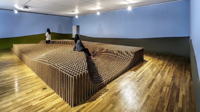 이정훈, 와플 밸리 2, 허니콤 페이퍼, 95×Ø750cm, 2019