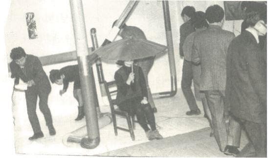 무동인, 신전동인 (각본 오광수) <비닐우산과 촛불이 있는 해프닝>, December 14, 1967, 4 p.m. Exhibition Hall 2 at the Central Public Information Center