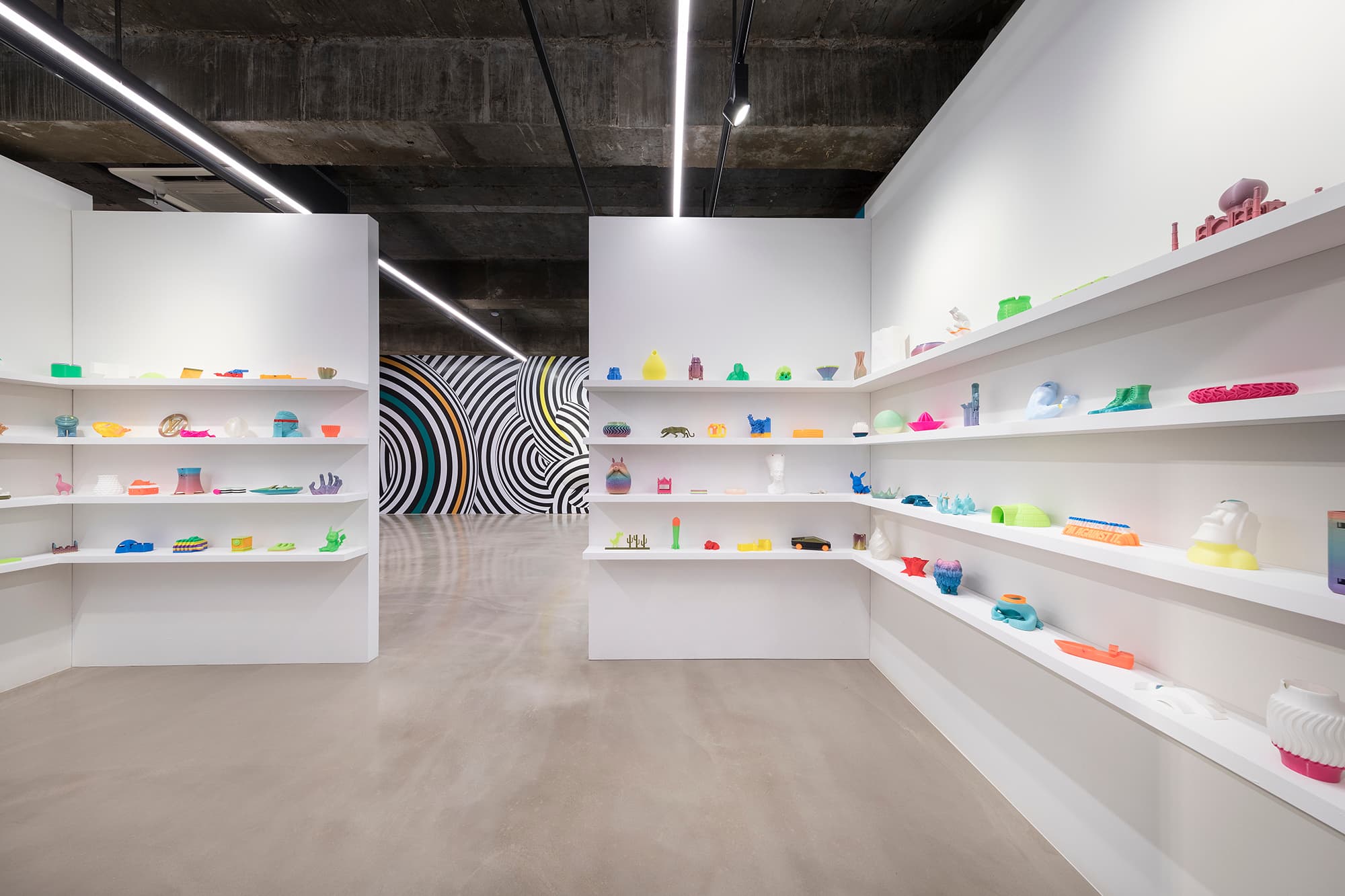 The universe as 122 ashtrays, 2020 3D printed PLA filament, spackle, dimension various, total 122 pieces