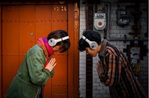 권병준 <자명리 공명마을> 2019 위치인식 스마트 헤드폰 10개, 가변크기, 서울문화재단 금천예술공장 다빈치 크리에이티브 제작지원
