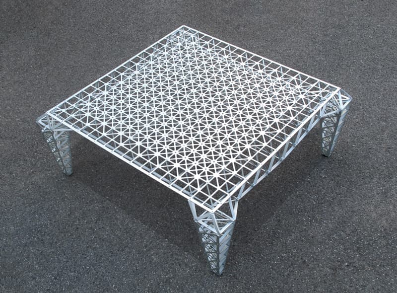 Riccardo Blumer, Matteo Borghi, Origami Table, Manufactured by Ycami, 1990s 사진출처: 이유진갤러리