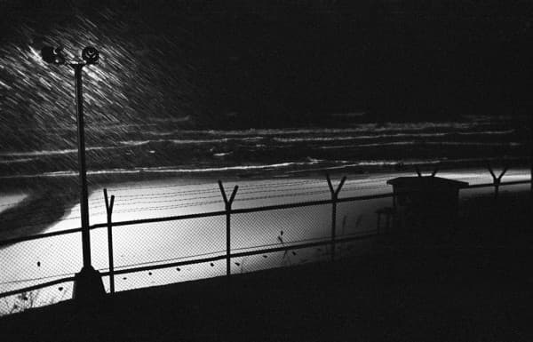 엄상빈, 양양 2000 (Gelatin silver print, 16×20 inch)