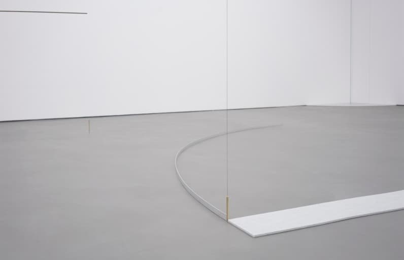 오종 Room Drawing (object) #5 2021 유리, 비즈, 실, 낚싯줄, 체인, 연필선, 나무, 철사, 펠트, 페인트, 알루미늄, 황동, 추 가변크기
