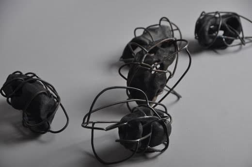 자라나는 돌, 꺼먹이소성, 철, 가변크기, 2016