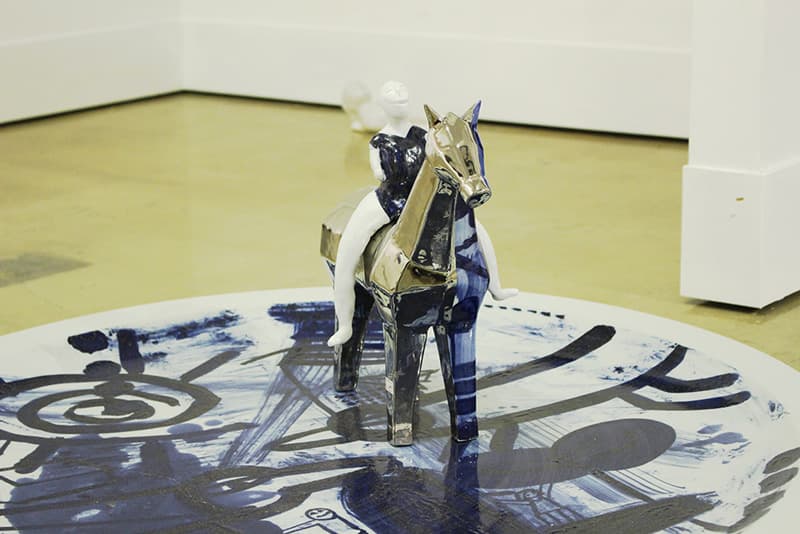 산롱(김성천,정길영,위량), 말과 사람, 백토_환원소성1360도, 98cm,2017