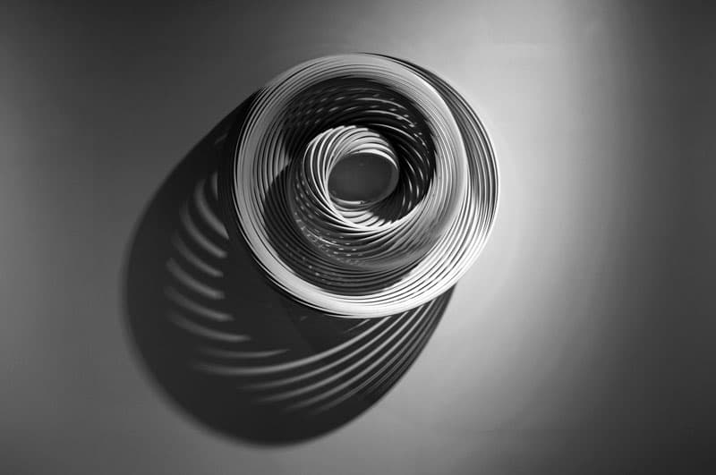 윤성필, ENERGY 20-4  알루미늄에 우레탄도장, 볼트, 너트 100×20×97cm  2016
