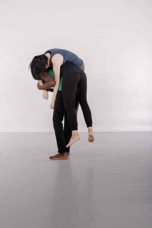 전명은_보름달 직전의 달, 2018 아카이벌 피그먼트 프린트 195 x 130cm