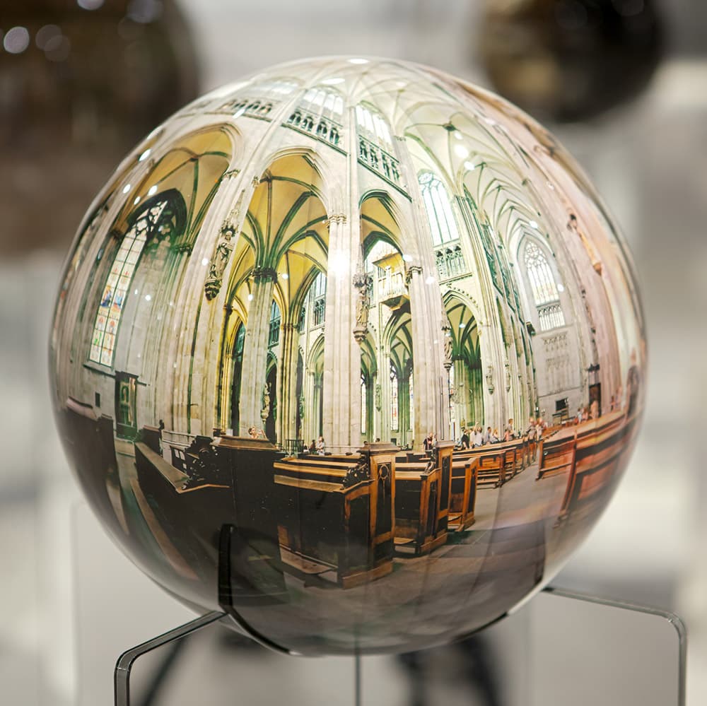 베른트, Dom Cologne, photo collage coated with plastic, 30cm diameter, 2019