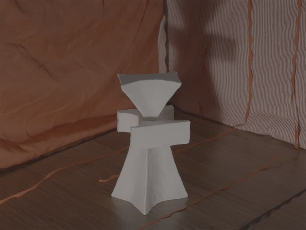 정승규, <평행하는 면을 잇는 곡선들>, 2022, 폴리머클레이, 20x20x25cm
