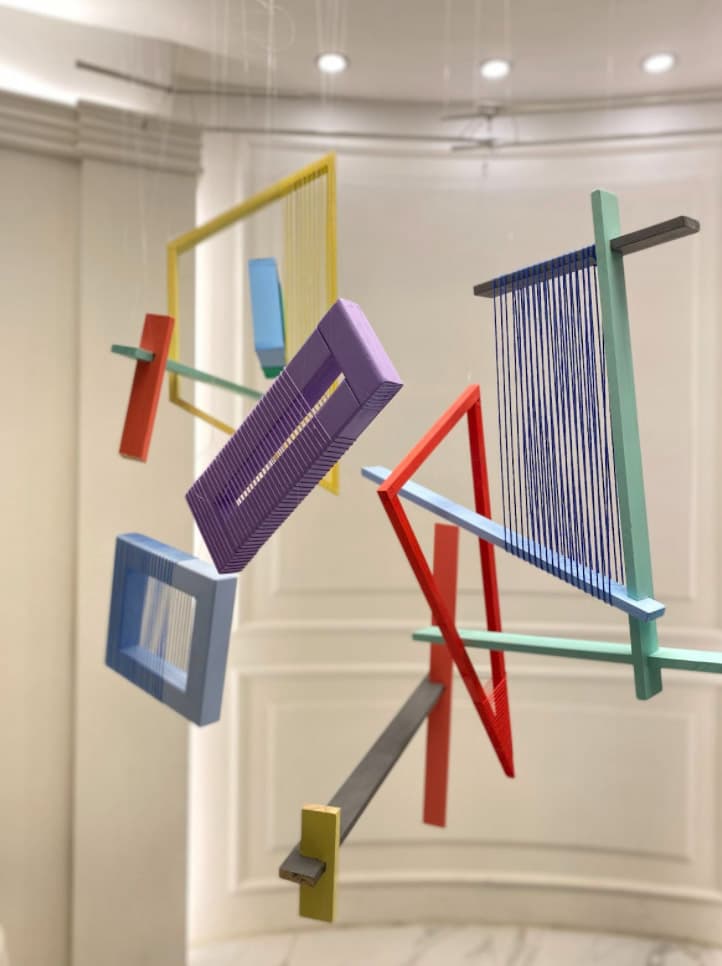 김보현, < Overlapping Layers>, 2022, 나무, 아크릴, 가변 크기