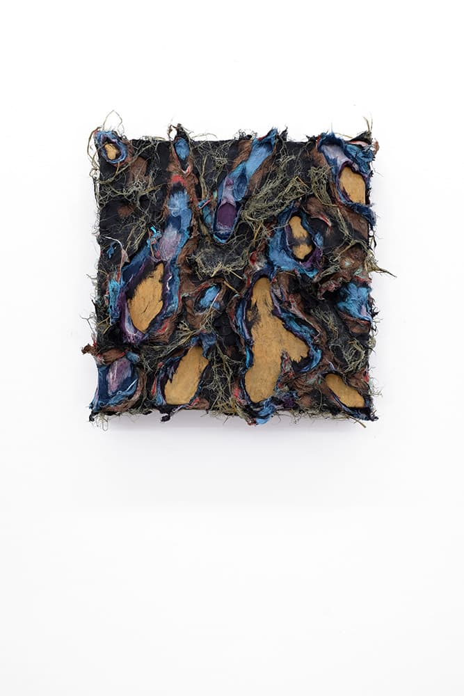 벽140_hanji, persimmon dyed hanji by 덕치전통한지, polygonum indigo dyed hanji by 장지방, and ottchil hanji by 장지방 on linen hemp_20x20cm_2021