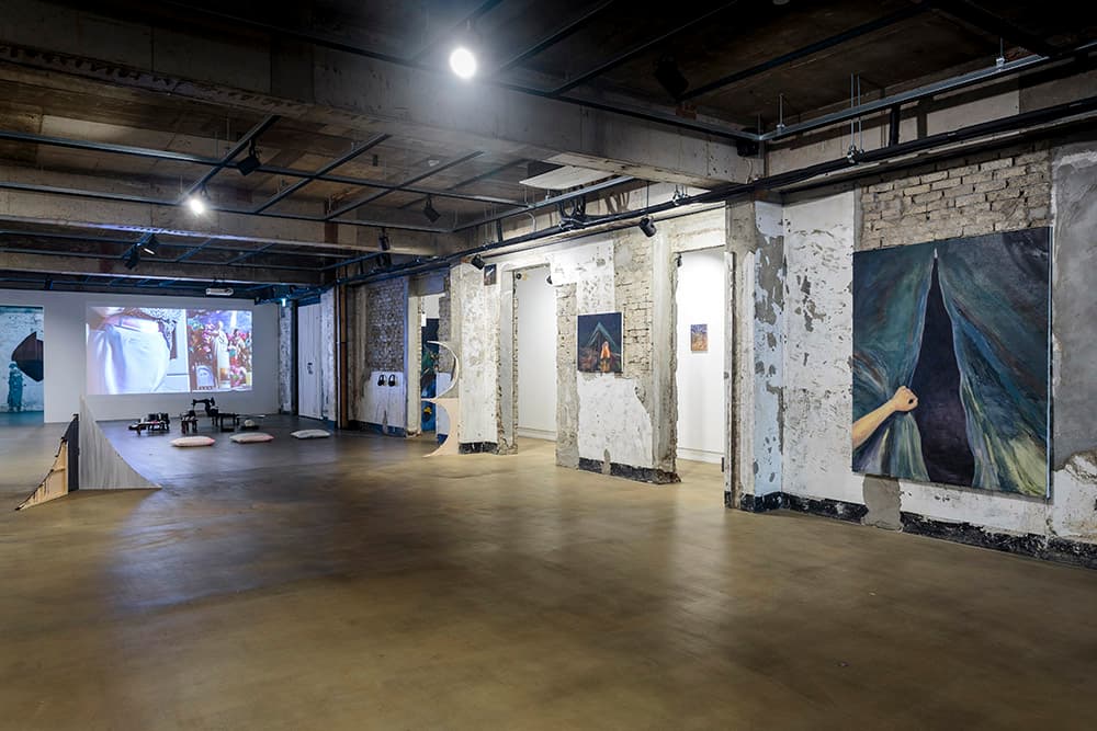 전시전경_2F ⓒThe Artists & Art Centre Art Moment