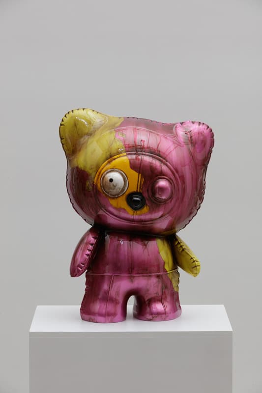 노준, Pink Candy Balloon Clo-ST series, 32x23x43cm, car paint on plastic, 2017