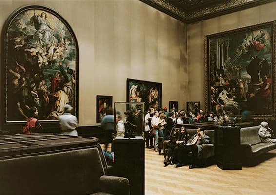 Thomas Struth_Kunsthorisches Museum I, Vienna_1990_Photograph in colors (tirage offset)_Ed. 40_27.5 x 32cm