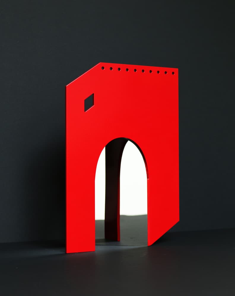 유리, a sheet of space, 21x30x8cm, 스테인레스 스틸 도색 , 2019
