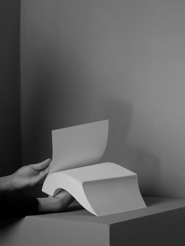 ⓒ전명은, 새와 우산-40-5, Archival Pigment Print, 50x40.5cm, 2015