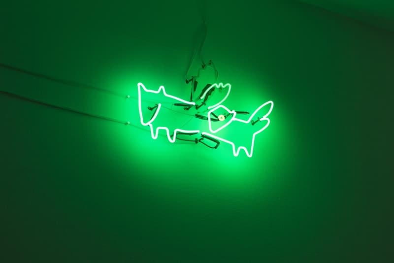 낭패드로잉 1 wolf and wolf_2017_neon_70 x 90 cm 이미지 제공: 갤러리 아라리오