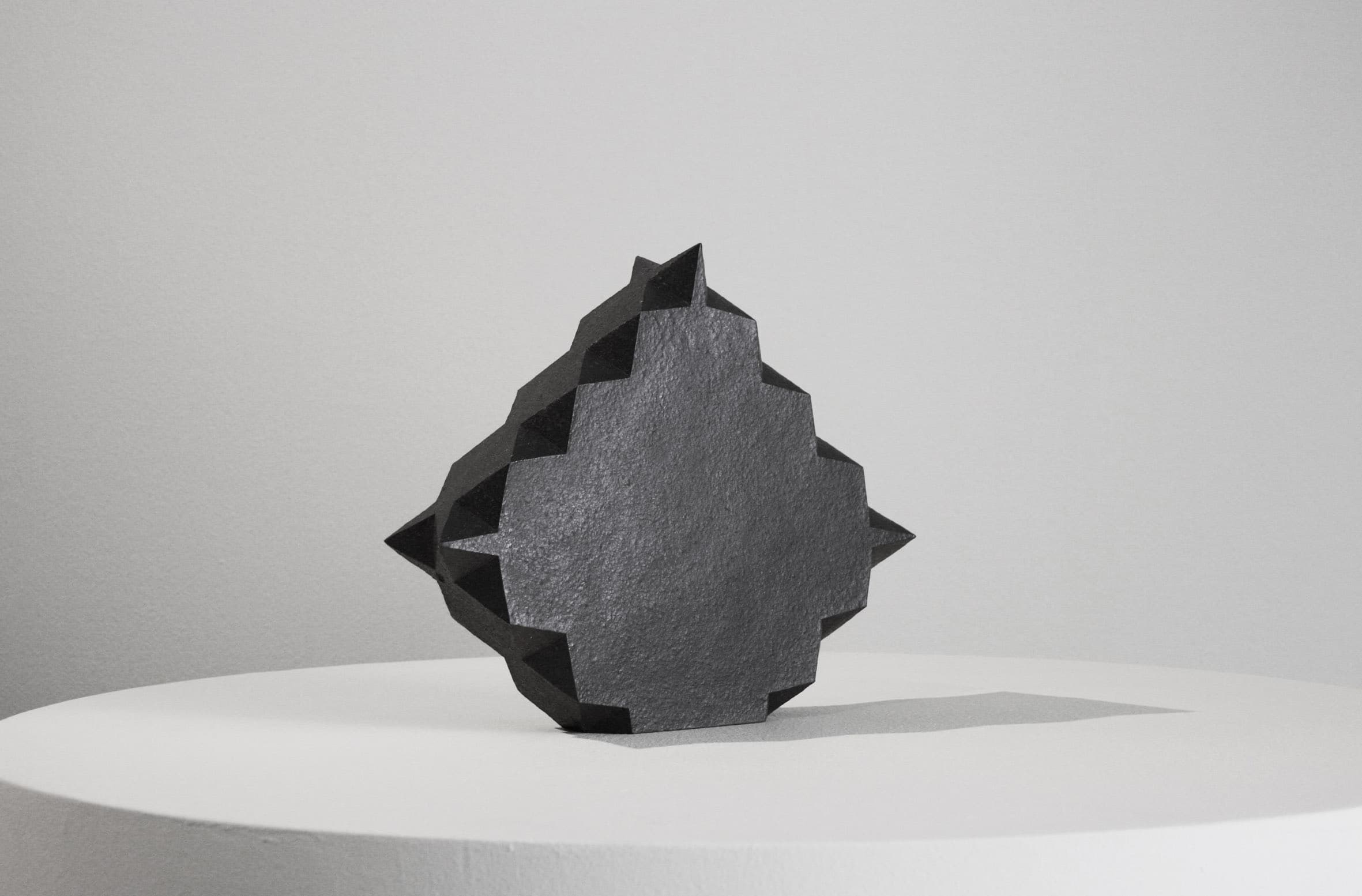 윤성호, P-009, 도자, 37 7.5 30cm, 2018년작