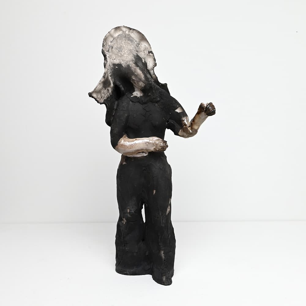 유진식 Jinsik Yoo, Messenger 9, 2025, Glazed earthenware, raku firing, 33(H) x 15 x 10cm
