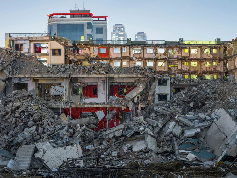 정지현, Reconstruction Site 10, 2015, 피그먼트 프린트, 135 x 180 cm Jihyun Jung, Reconstruction Site 10, 2015, pigment print, 135 x 180 cm