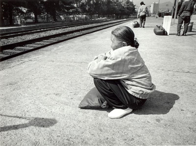 김지연 _ Namgwangju Station 0311, Gelatinsilver print 2000
