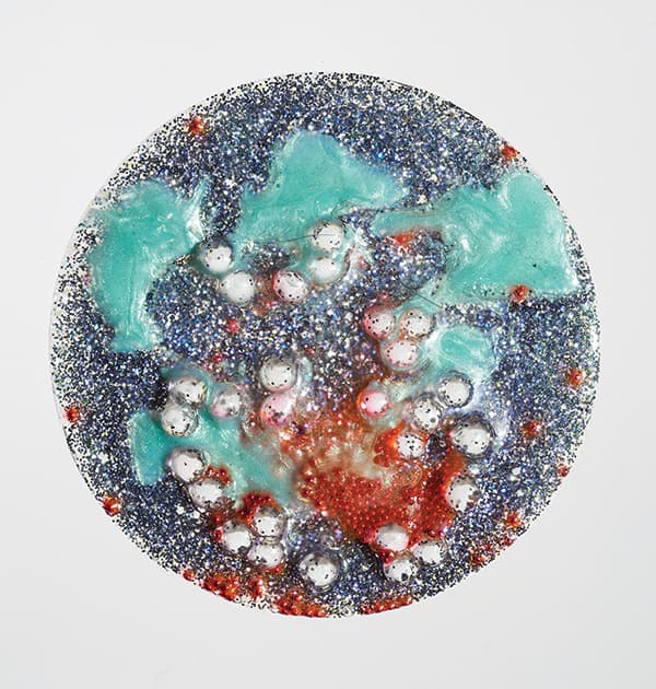 한혜원, universe within me, acrylic on acrylic, 지름_5cm, 2018