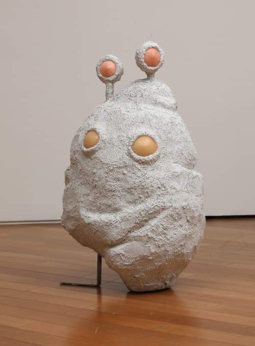 현정윤, 오래 사는 꿈 니플패치, 재스모나이트, 스티로폼, 꺽쇠 40 x 80 x 38 cm