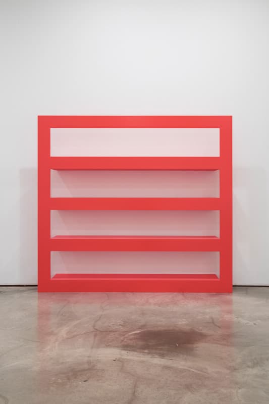 이은우 Eunu LEE, 빨간 책장 Red Bookshelf, 2017, MDF, 우레탄 페인트 MDF, Urethane paint, 206x30.5x187cm