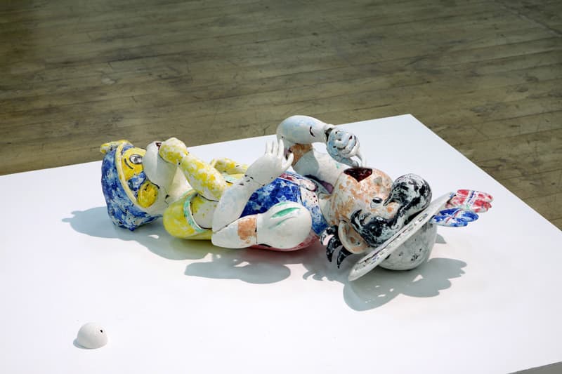 강상우, <손오공, 자야> Sang Woo Kang, Sonokong, Jaya, 2017 air-dry stone clay, color charcoal, styrofoam, 22×70×20cm