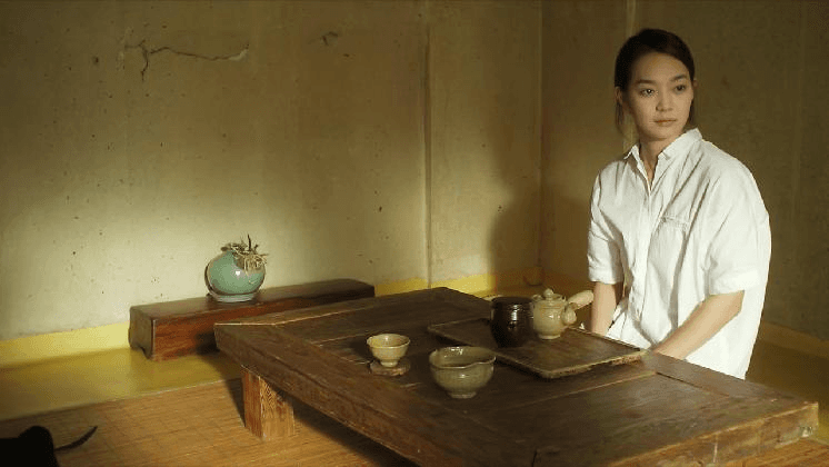경주 Gyeongju 장률 Zhang Lu / 한국 / 2014 / 145min / 15세이상관람가