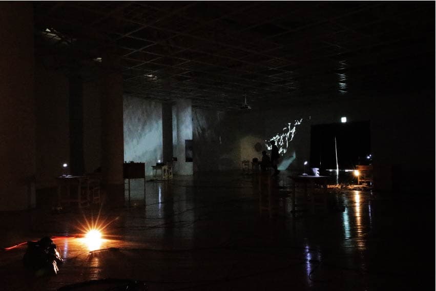 Installation view of I would like to h/ear someone’s voice. The radio is my only friend. Art Sonje Center