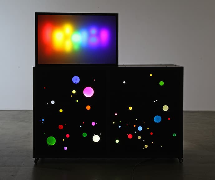 이창원, 약속의 징표, 무제, 플라스틱 오브제, LED조명, MDF, 간유리, 금속프레임, 117x180x45cm, 65x100x35cm, 2014