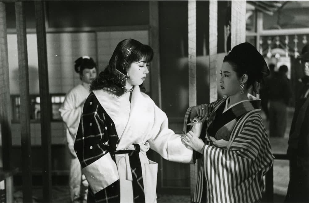 수치의 거리 (赤線地帯 / Street of Shame), 미조구치 겐지, 1956, 87min