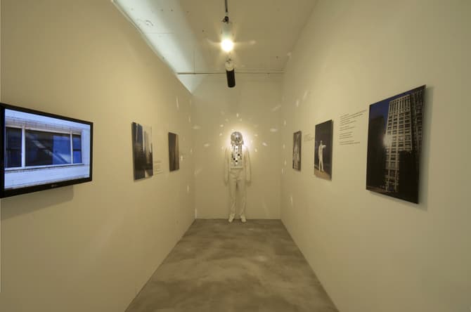 Installation View of The City Without The Past: Neither Rememberable Nor Forgettable,Young-Hwan Choi Solo Exhibition, Corner Art Space