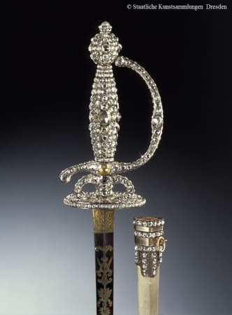 <로즈컷 다이아몬드 장식 세트 중 작은 검과 칼집>, 1782~1789년경, 그린볼트박물관 소장 © Staatliche Kunstsammlungen Dresden