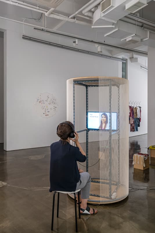 서해영, 여성미술가를 위한 도구만들기-타피스트리 협업의 도구, 2014-2016, 혼합재료, 가변설치