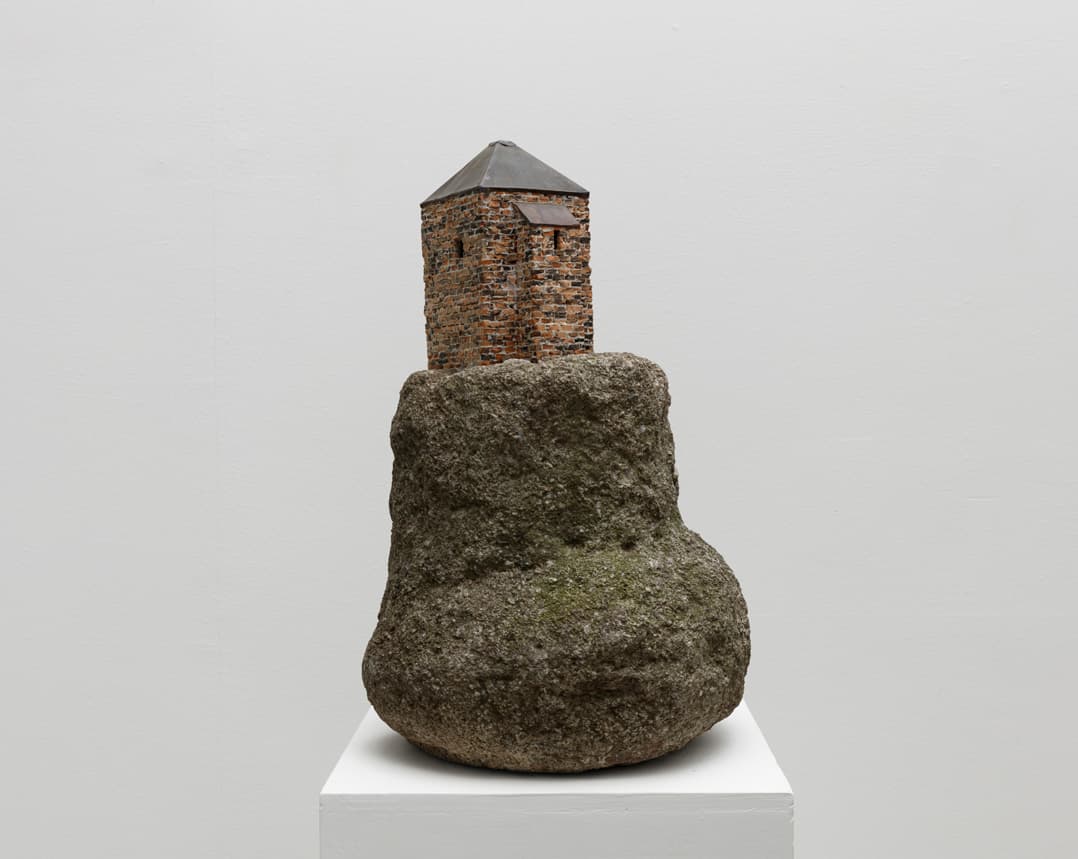 김을, TZ Studio, 2017, Mixed Media, 43.5x29x27cm