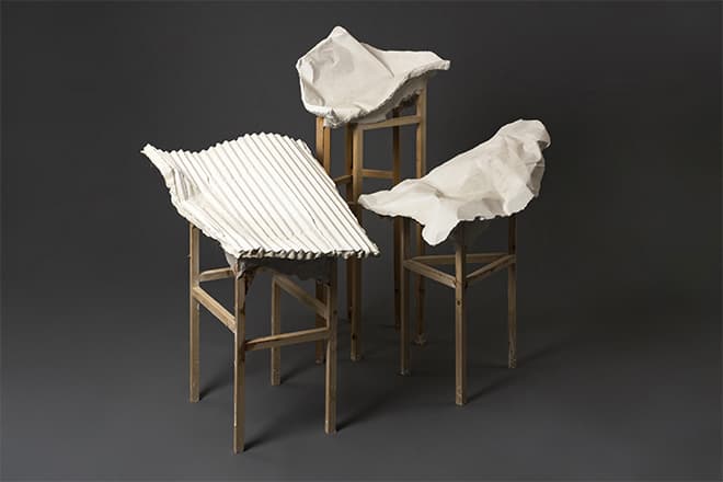 권용주, 골판, 판넬, 2018, 양철골판, 샌드위치판넬, 석고캐스팅, 목재, 가변설치