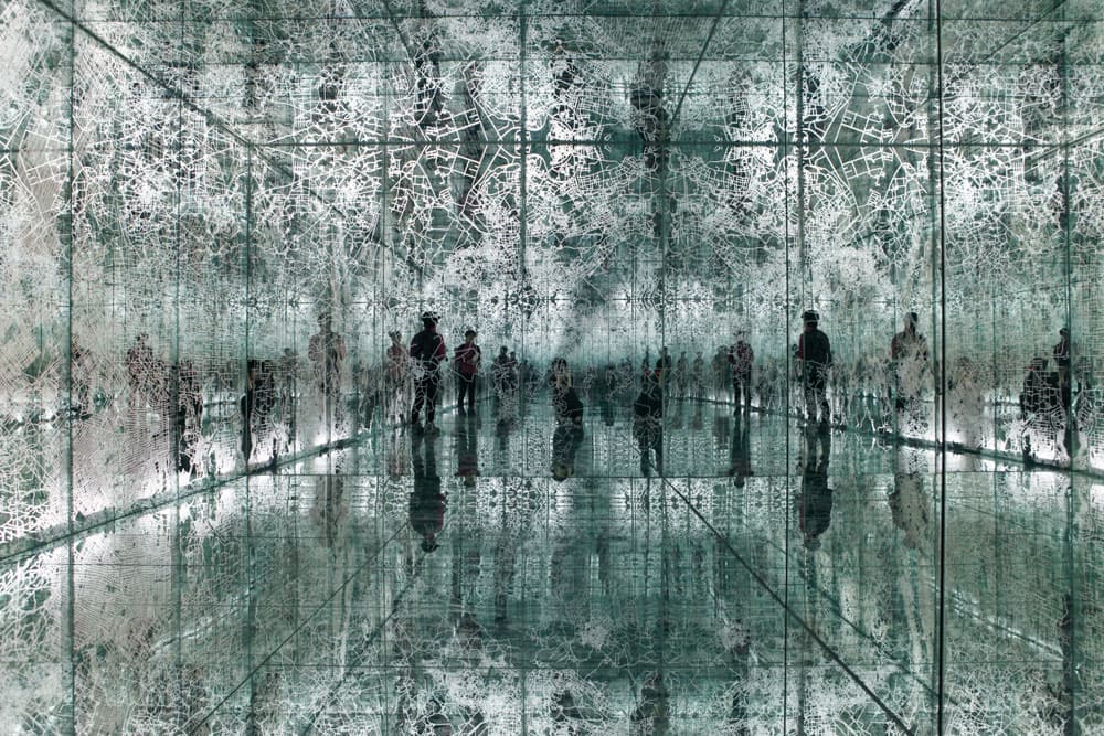 오순미, 봉인된 시간_과거 (Sealed Eternity_Past)_ Aluminum coating on the Glass, Steel_3000x6000X2500_2014_2