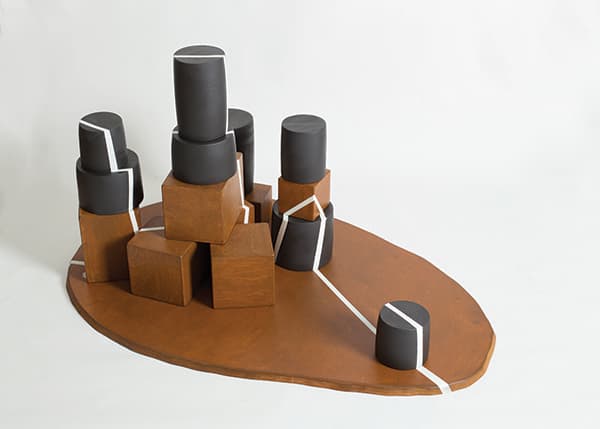 조해연, eleventh line, ceramic and wood, H80xW120 cm 2018