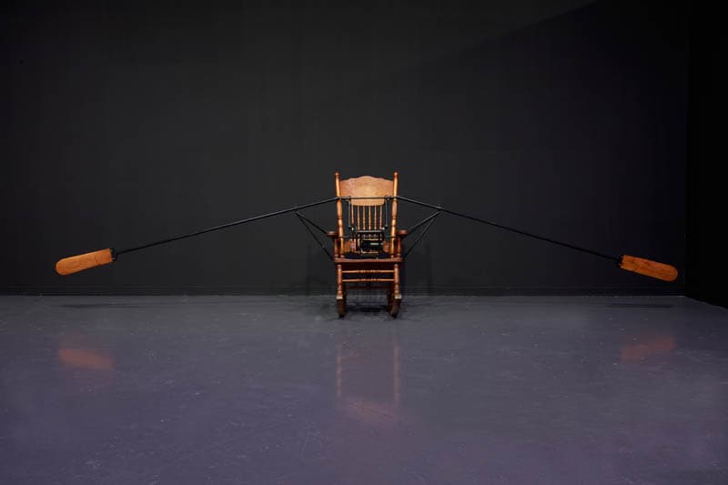 안수진 Ahn Soo-jin  ‹그때› 흔들의자, 모터, 노 600x130x150cm 1994