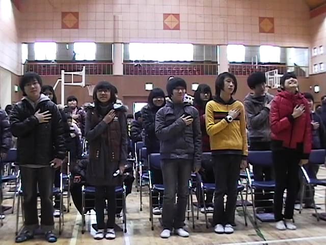 백현주 Heaven Baek, 기초회당 Primary Party, 2010, 단채널 영상_ single channel video, 가변 설치 size variable, 사진제공 갤러리 아라리오