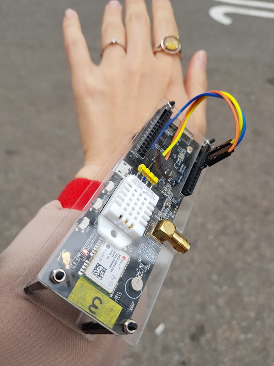 개인 기온 데이터 허브 – 위치를 기반으로 한 온습도 측정 기기, 2020, 온습도 센서, GPS, wifi통신, 30X100X40 (mm)