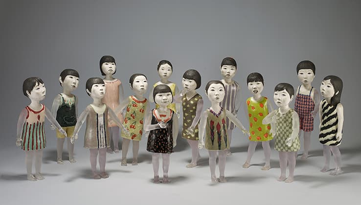 유경옥_Members_2011,각평균20×20×53cm,glazed figurines,formica,2011
